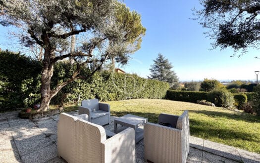 Quadrilocale al piano terra con vista lago