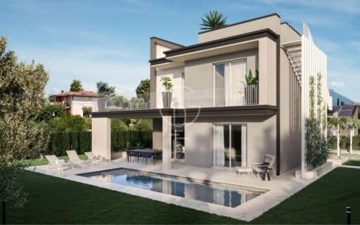 Neue Einzelvilla mit Pool
