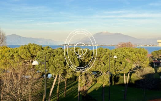 Attico di prestigio con vista lago a rivoltella del garda