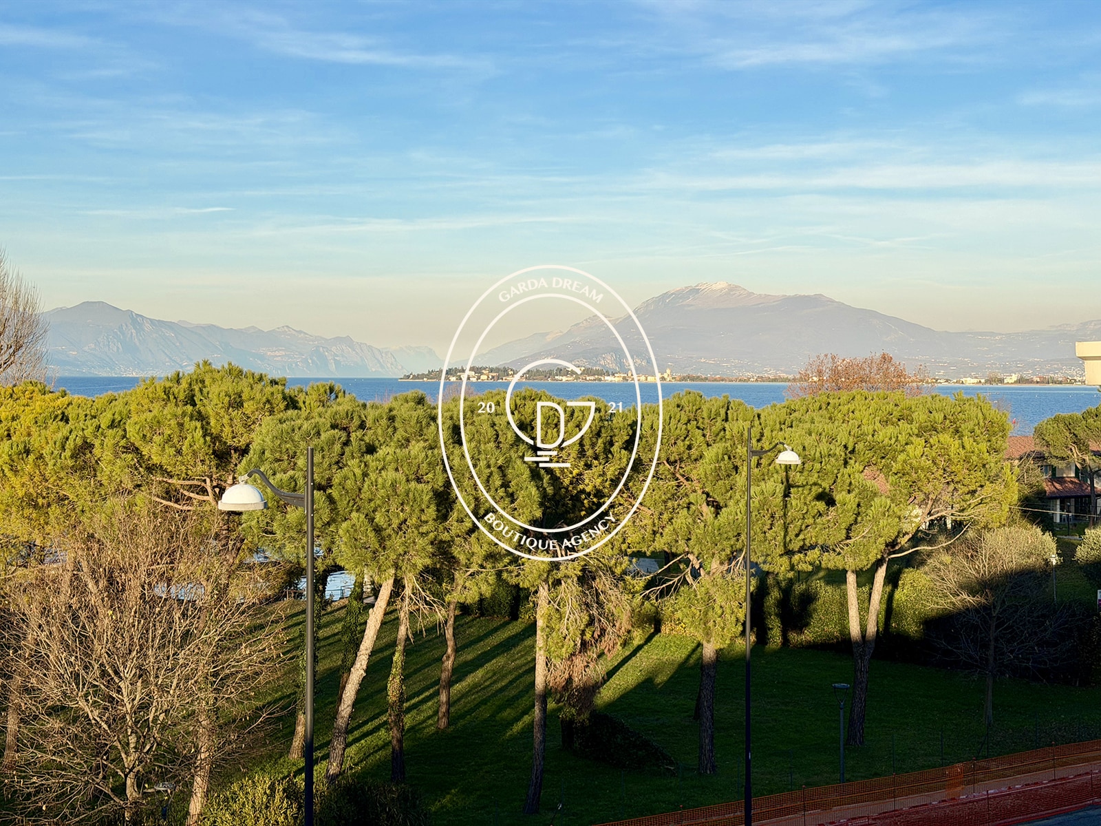 Attico di prestigio con vista lago a rivoltella del garda