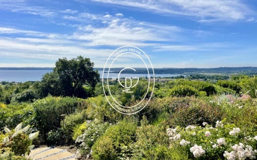 Lussuosa proprietà con vista lago a padenghe
