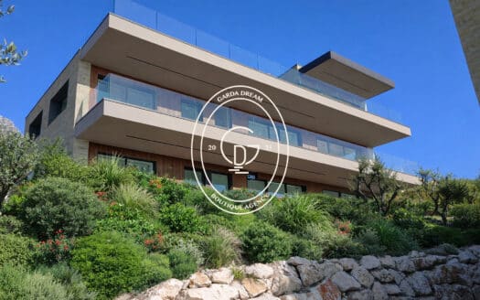 Lussuoso appartamento con vista lago a toscolano maderno