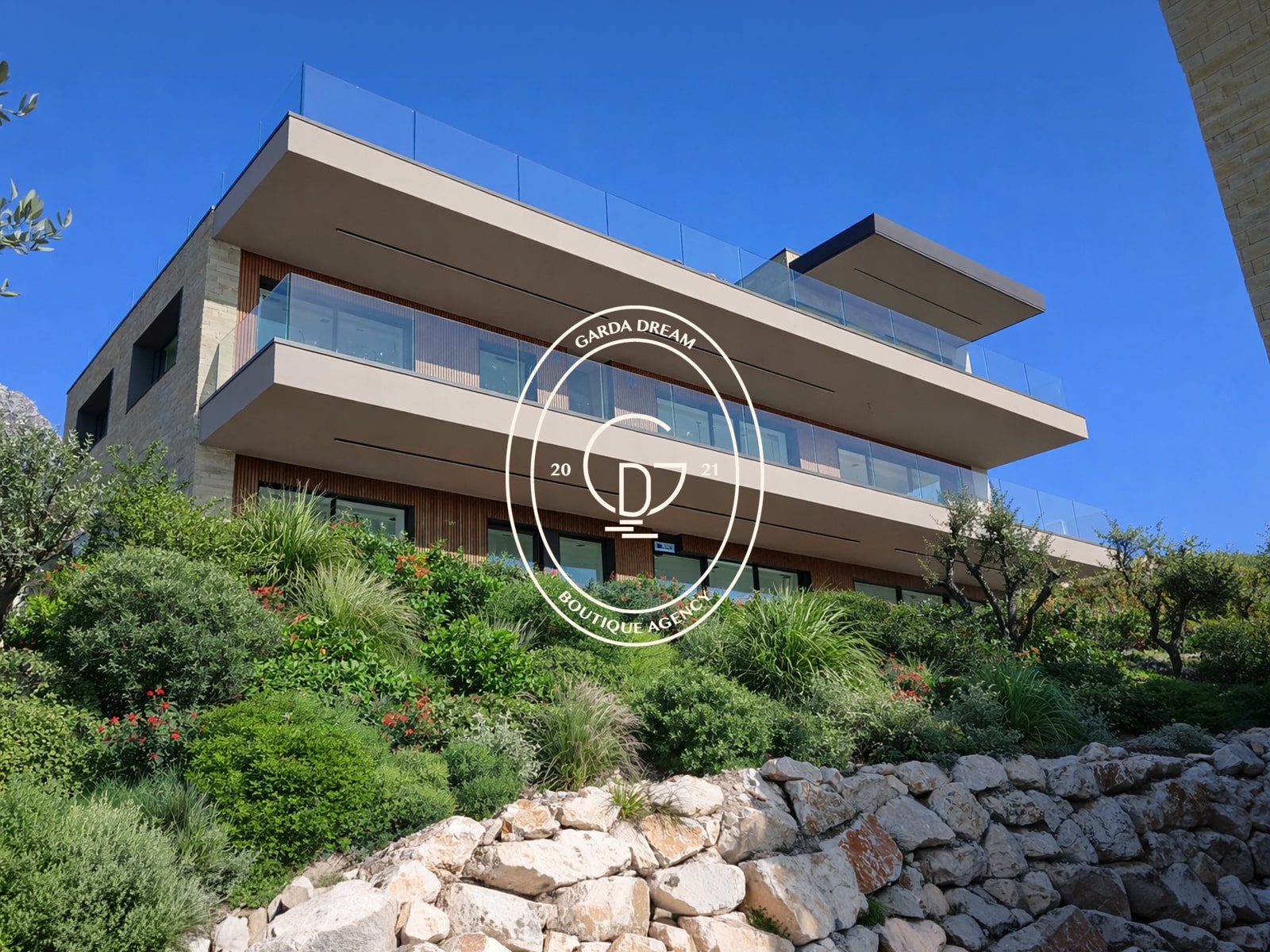 Lussuoso appartamento con vista lago a toscolano maderno
