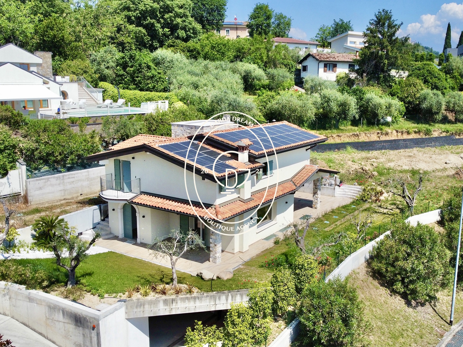 Villa singola con vista lago a lonato del garda